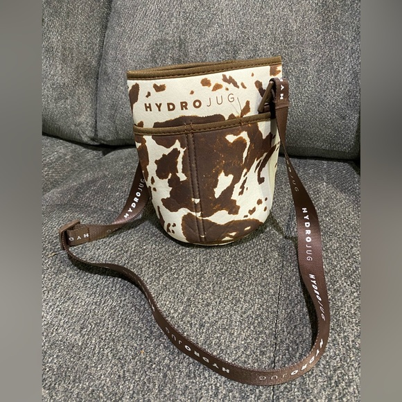 Cow Print Hydro-jug - Picture 3 of 3